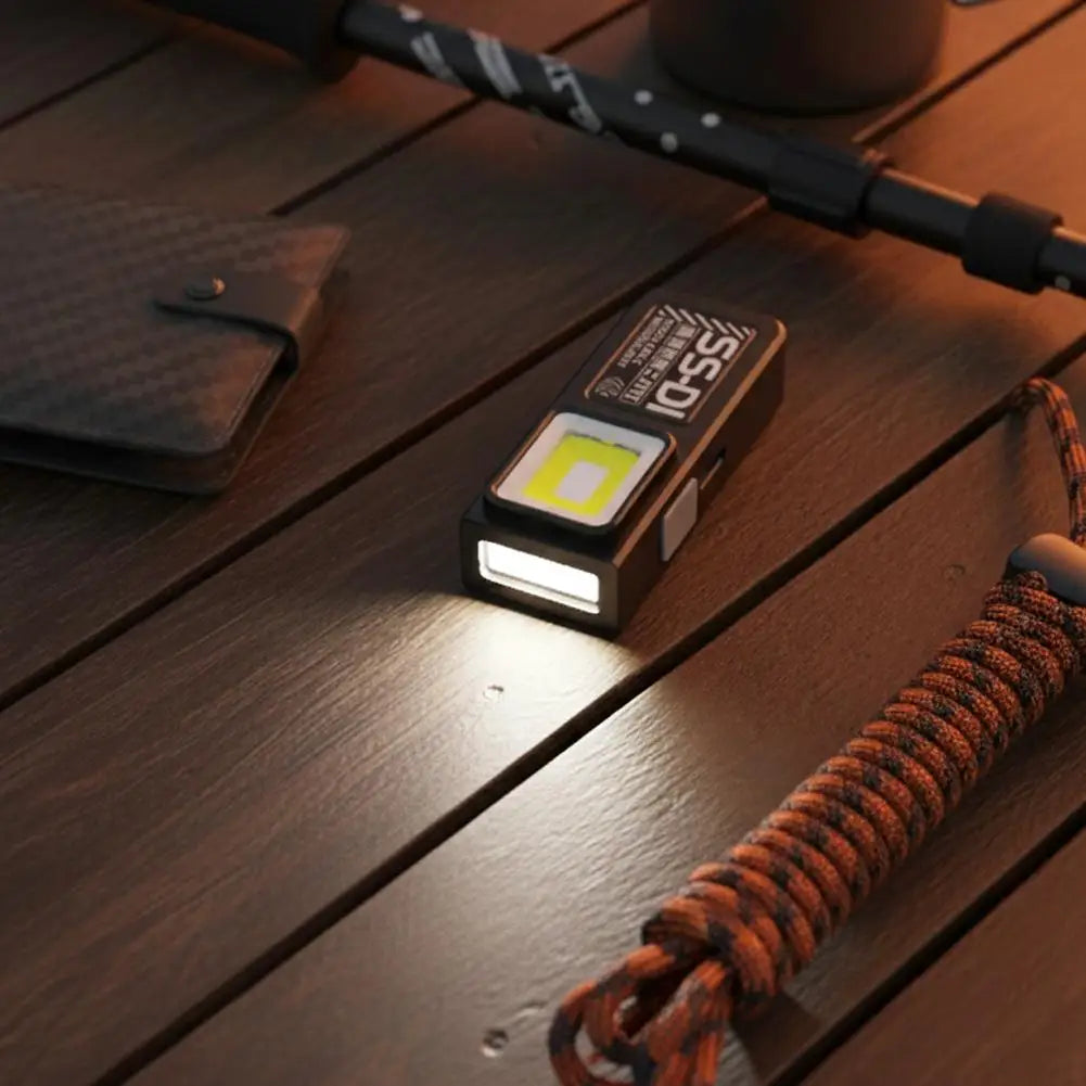 Mon Esprit Nature Noir Mini lampe de poche porte-clés LED - Vireon